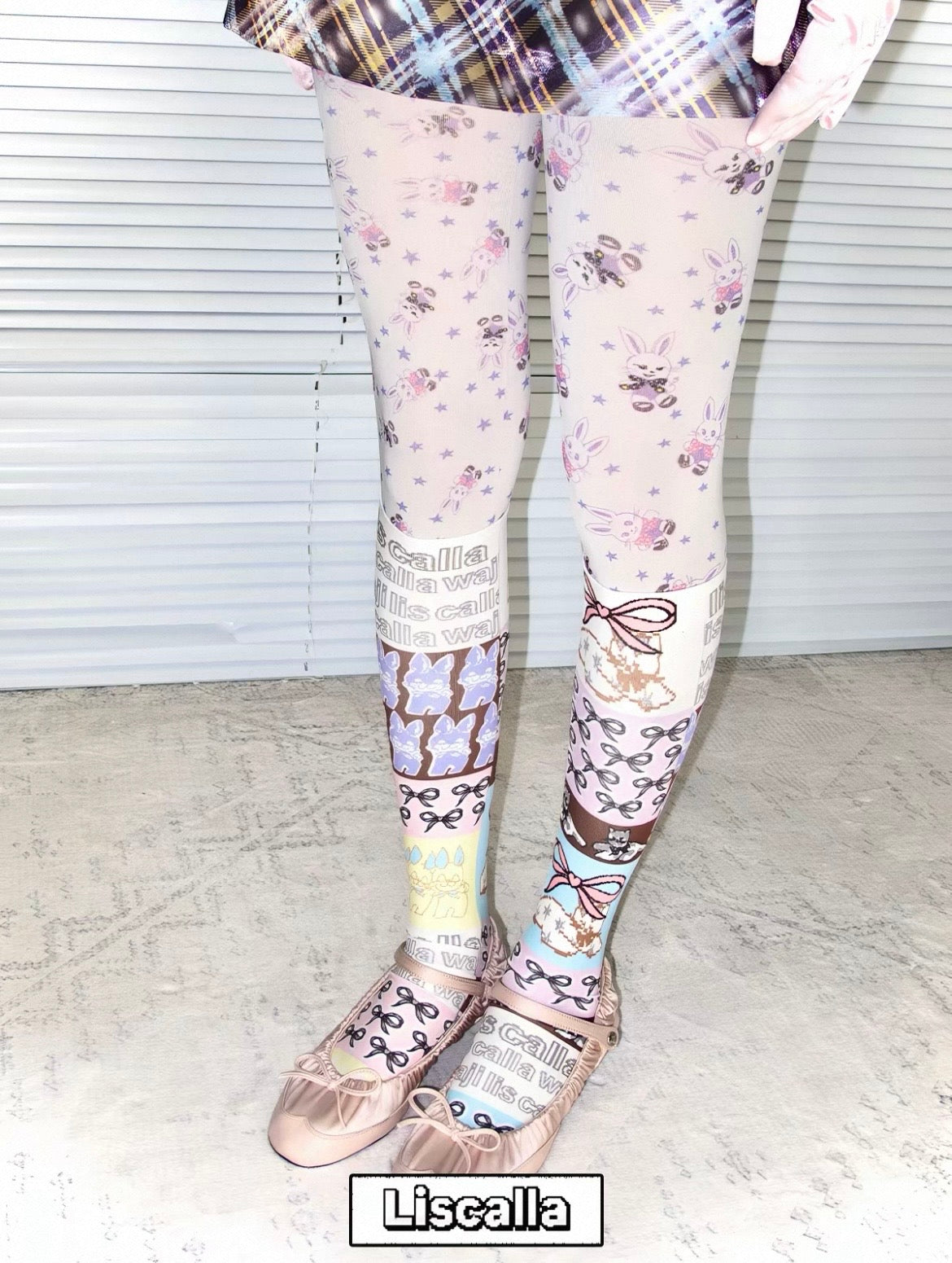 LISCALLA / "Sewing Period" Cute Cat lllustration Mid-Calf Socks