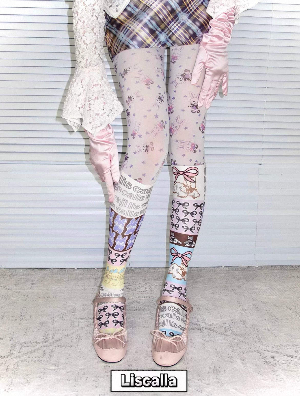 LISCALLA / "Sewing Period" Cute Cat lllustration Mid-Calf Socks