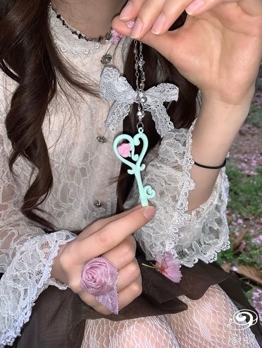 卷蜗Cream roll snail / Rose Vine Key Necklace
