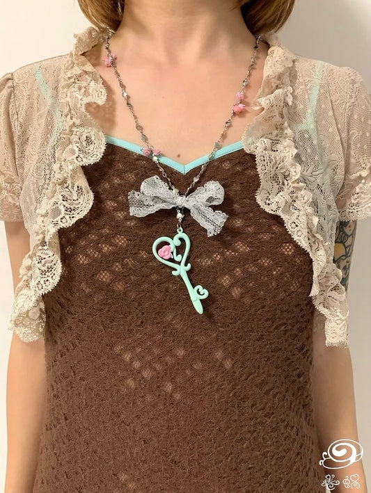 卷蜗Cream roll snail / Rose Vine Key Necklace