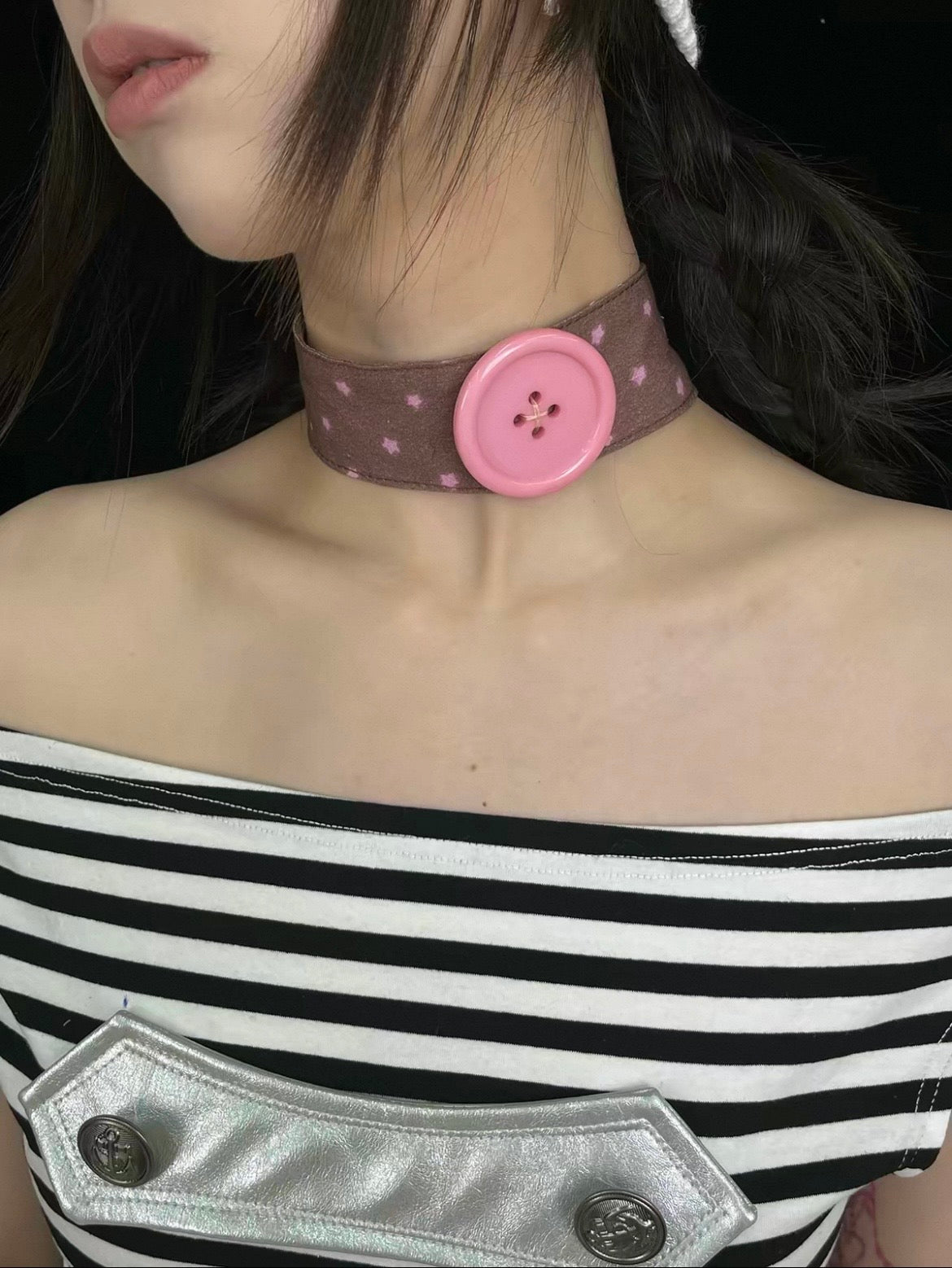 Ttsunami 26ss / Multicolor Striped Button Choker (Pink)