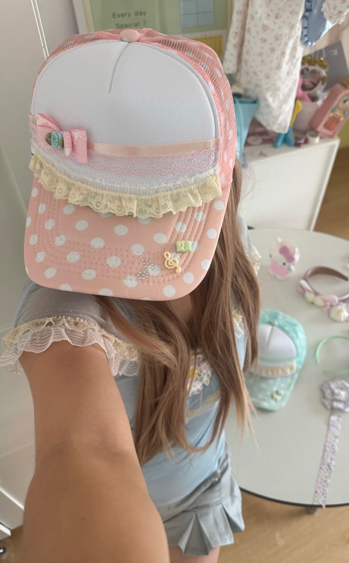 Wolf Grandmother / Lace Bow Dot Baseball Cap (Pink,Green) ⁡